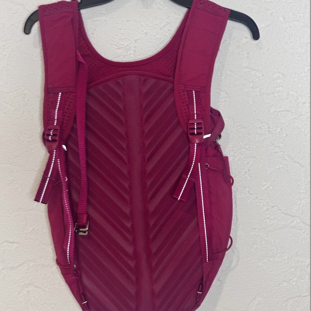 Lululemon Mini Backpack – Perfect for Run, Trail, or Town - Picture 2 of 9